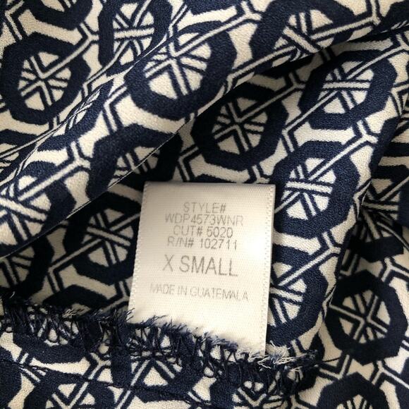 Harlowe & Graham blue sleeveless tank top white geometric tile print high low - Picture 5 of 6